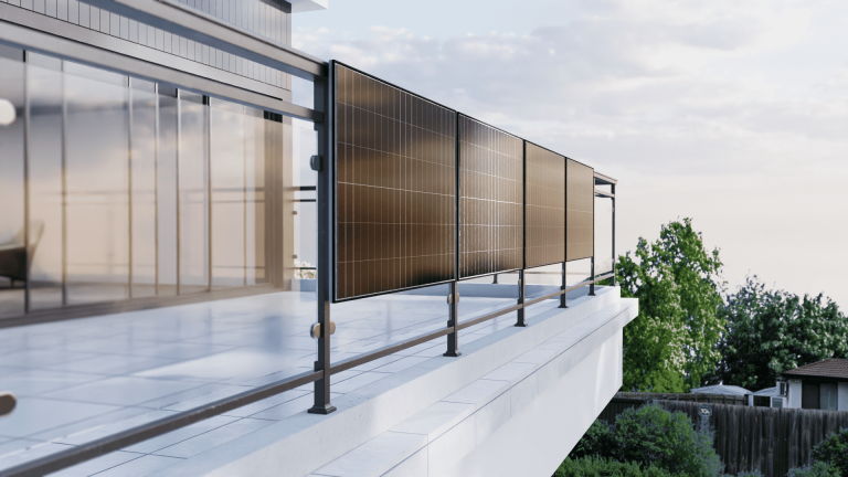 How can I determine if a solar panel is defective? Tips & Signs